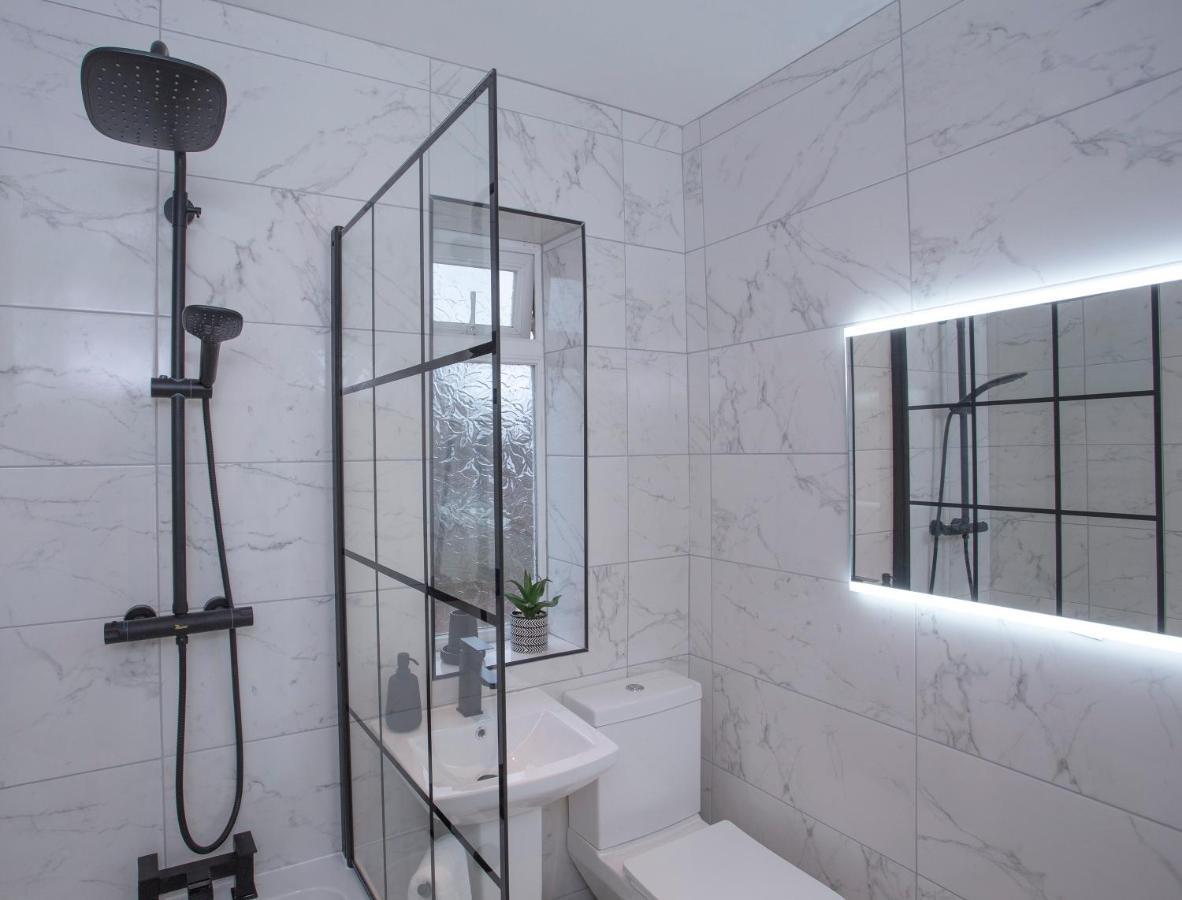 The Belfast Boutique Central Cozy Sleeps7 (Adults Only) מראה חיצוני תמונה